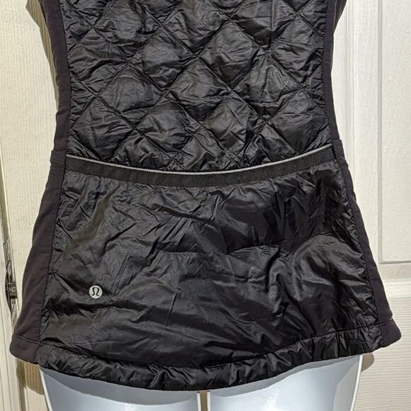 Lululemon Down For A Run Vest Black Slim-fit Goose Down 800 fill size 4 - Picture 7 of 13